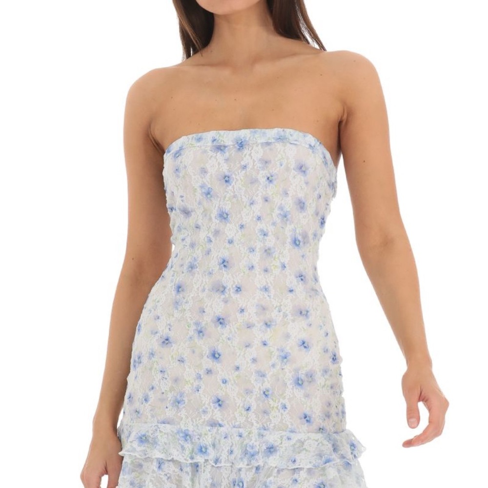 Elegant Blue Floral Strapless Dress